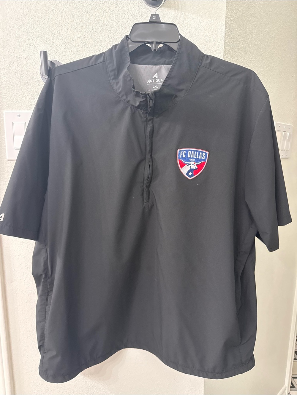 Antigua FC Dallas Men’s Black Brisk Short Sleeve Jacket XXL